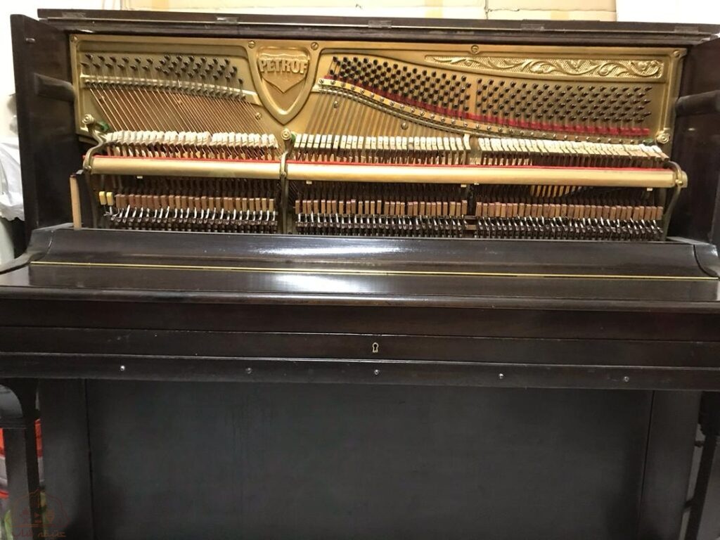 پیانو پتروف آنتیک