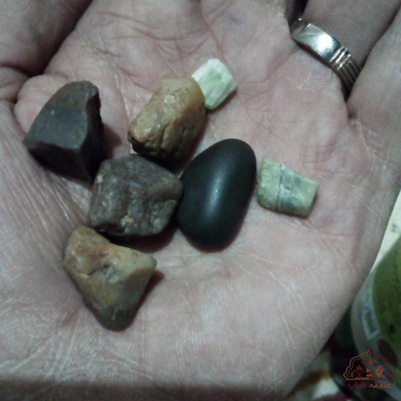 فروش سه عدد سنگ سفید گرد