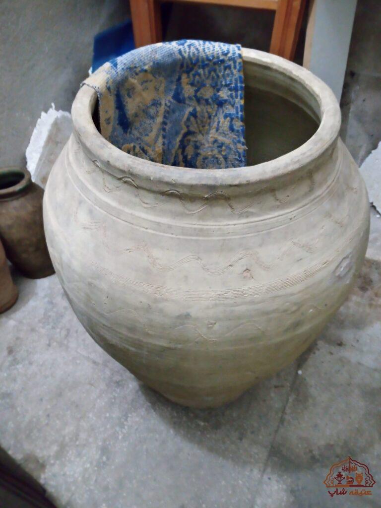 کلکسیون خمره و کوزه و کشک ساب و گلدون قدیمی
