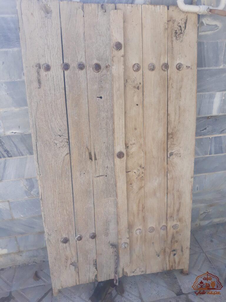 درب چوبی ۱۷۰ ساله