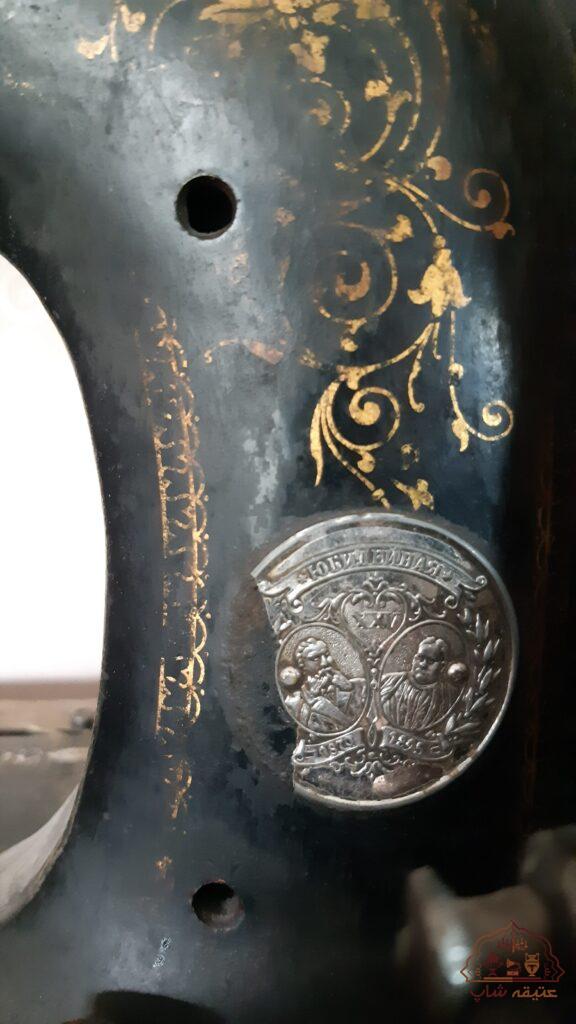 چرخ خیاطی قدیمی